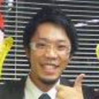 西塚 育郎