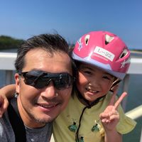 納 克也